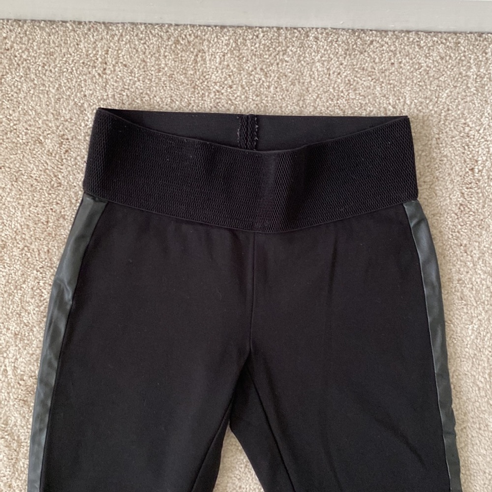 Ann Taylor Women’s Pull-on Black Pants